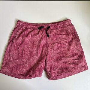 Bear Bottom Pink Patterned Shorts 5.5” - Size Large